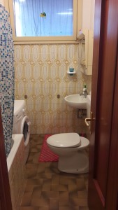 4-bagno con lavatrice